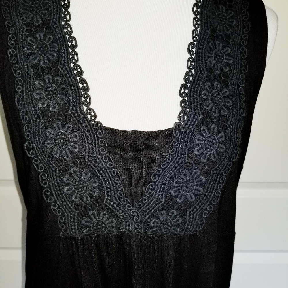 EUC Fylo Women's Sleeveless Dress - Picture 2 of 5